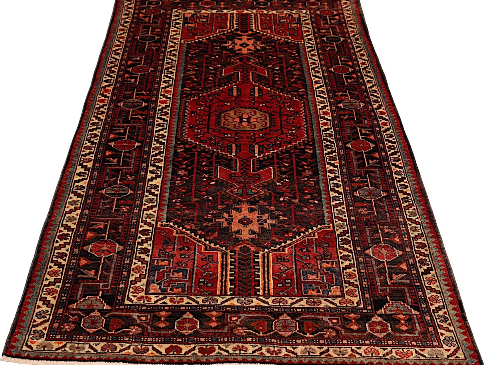 Beghardeh rugs — RUGSOCIÉTÉ Hamburg Speicherstadt