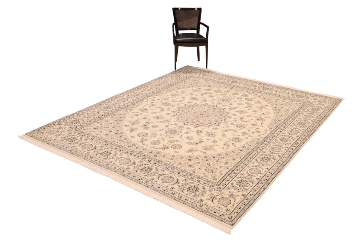 Nain 9La — Nain, 296 × 248 cm — detail | RUGSOCIETE