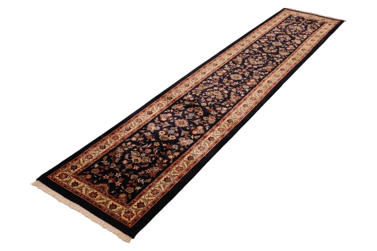 Mashad — Esfarayen, 368 × 78 cm — detail | RUGSOCIETE