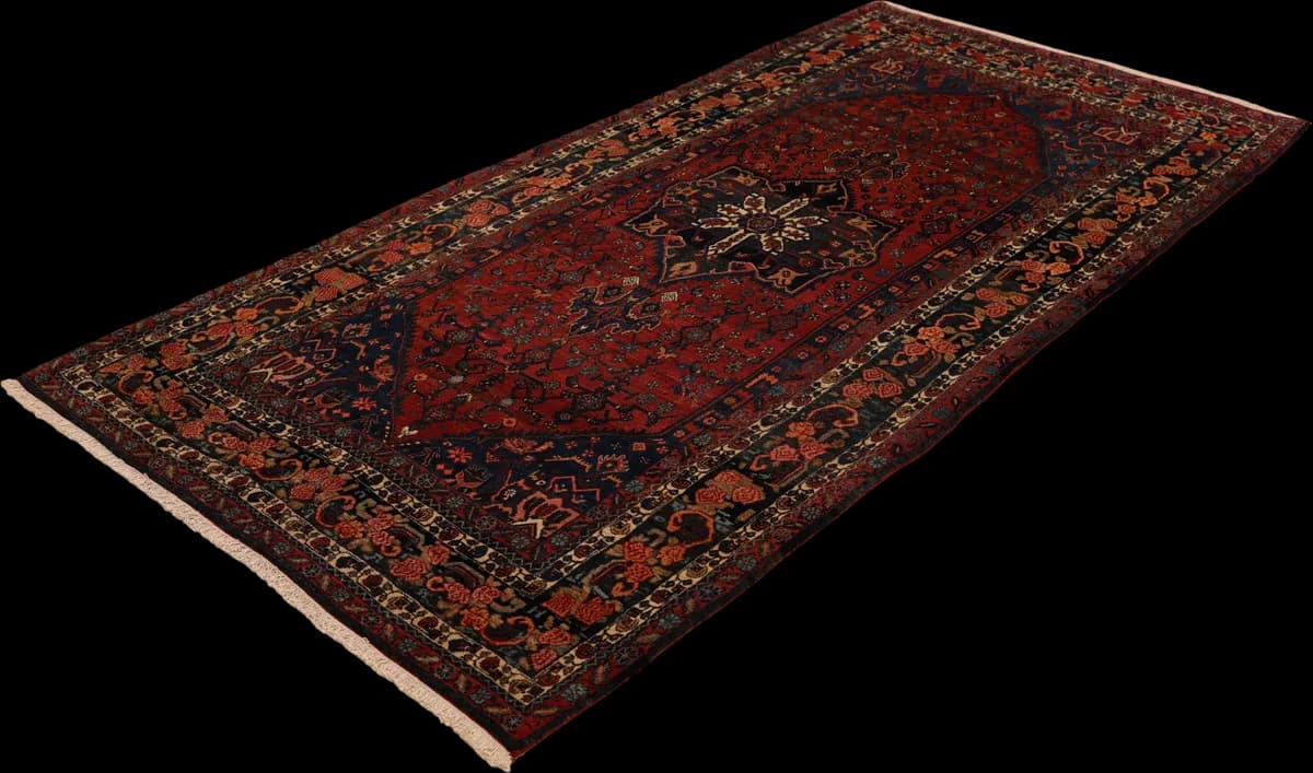 Kordi — Garrous, 327 × 157 cm — detail | RUGSOCIETE
