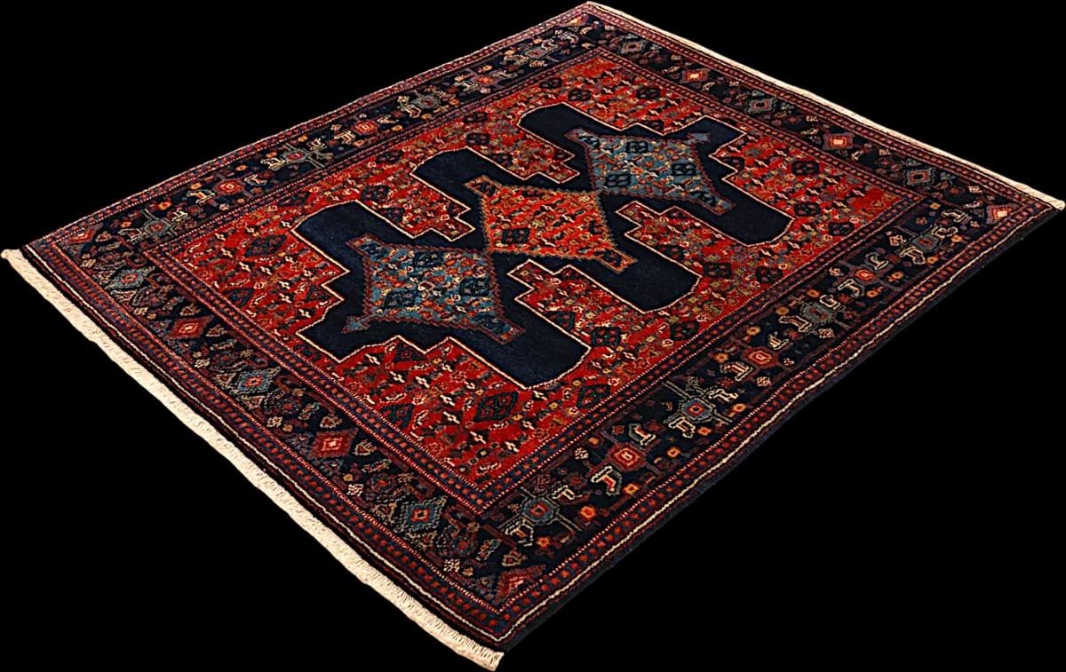 Senneh — Senneh, 145 × 120 cm — detail | RUGSOCIETE