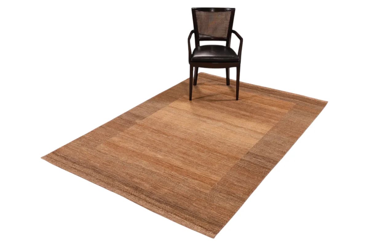 Gabbeh — Lori-Pars, 230 × 163 cm — detail | RUGSOCIETE