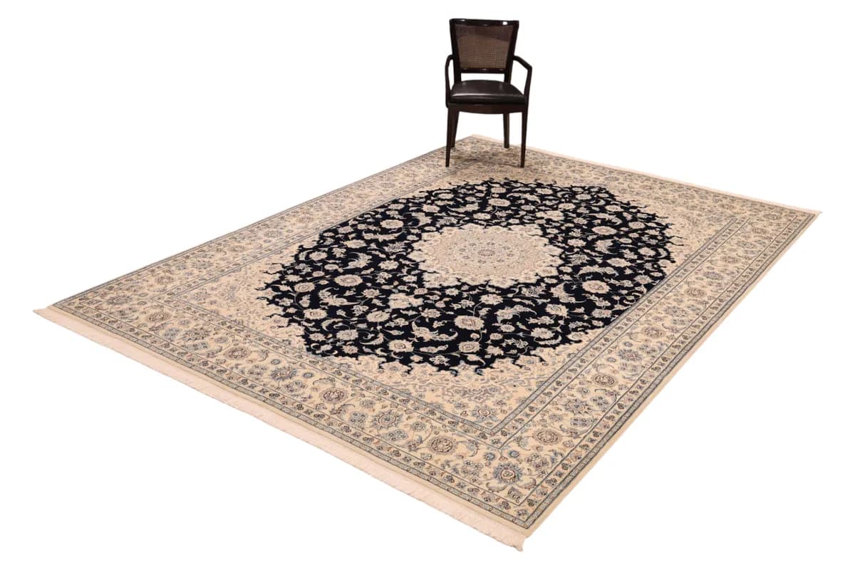 Nain 9La — Nain Excl. W.S., 344 × 248 cm — detail | RUGSOCIETE