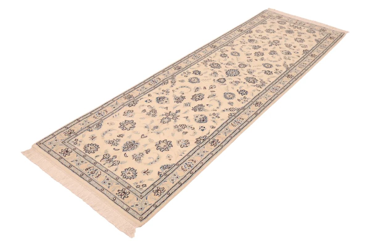 Nain 9La — Nain, 256 × 79 cm — detail | RUGSOCIETE