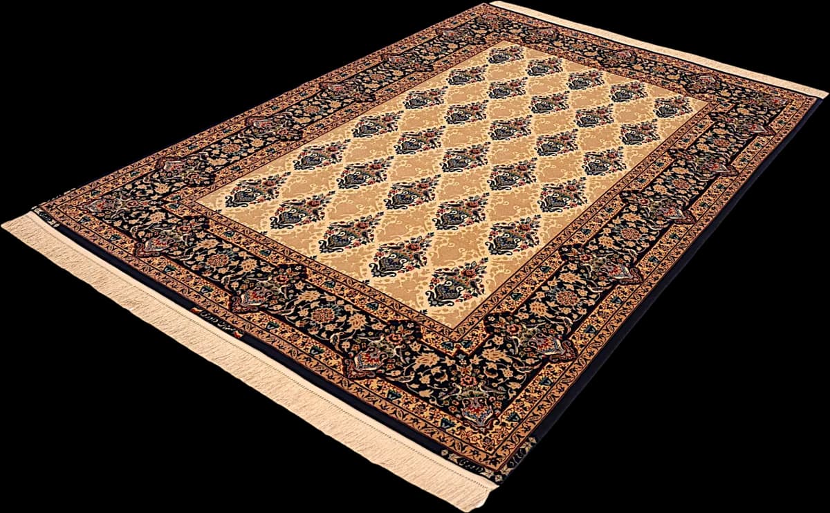 Isfahan — Isfahan, 224 × 151 cm — detail | RUGSOCIETE