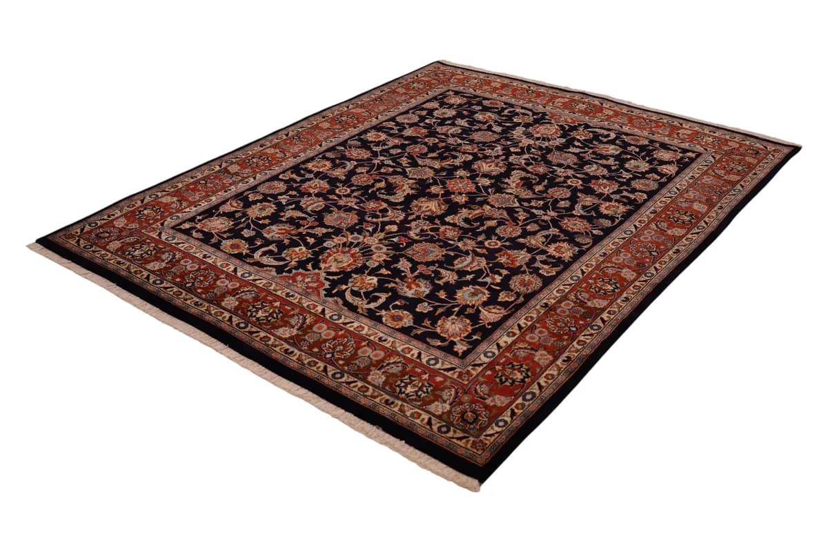 Mashad — Esfarayen, 194 × 192 cm — detail | RUGSOCIETE