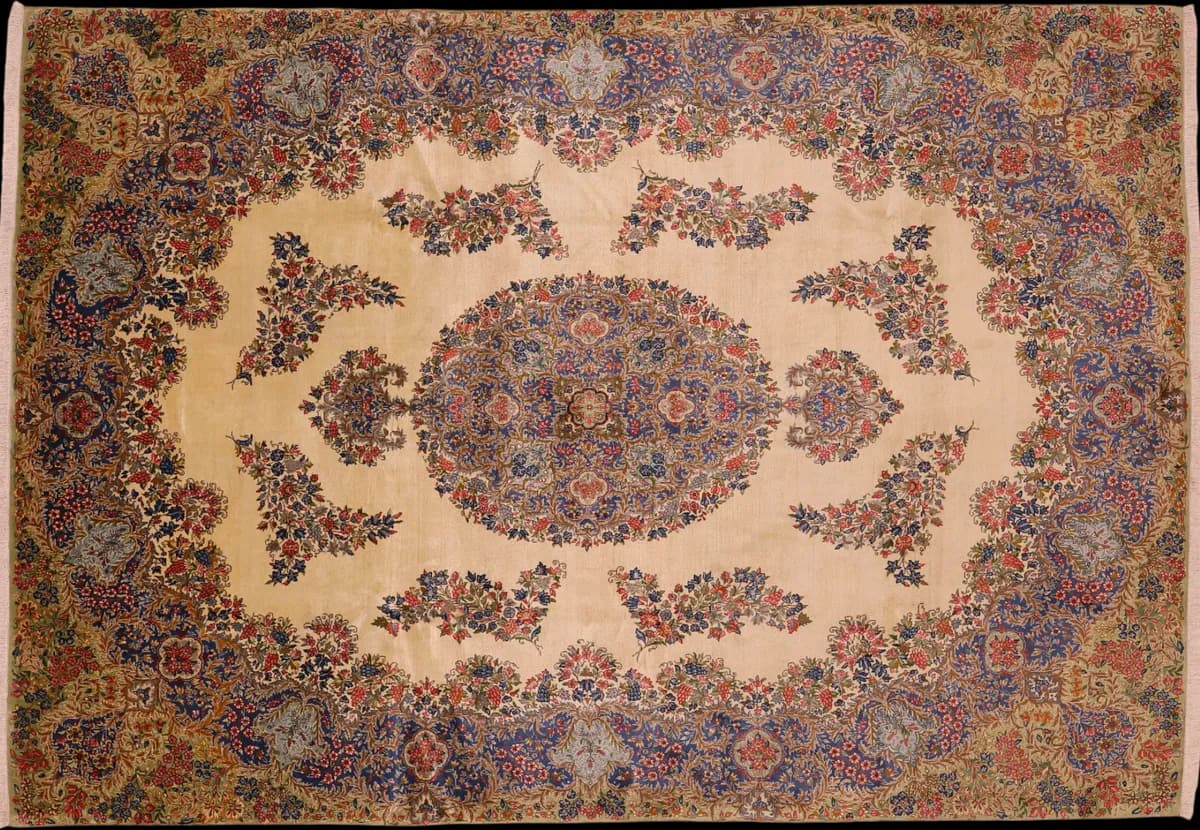 Kerman — Ravar, 357 × 246 cm | RUGSOCIETE