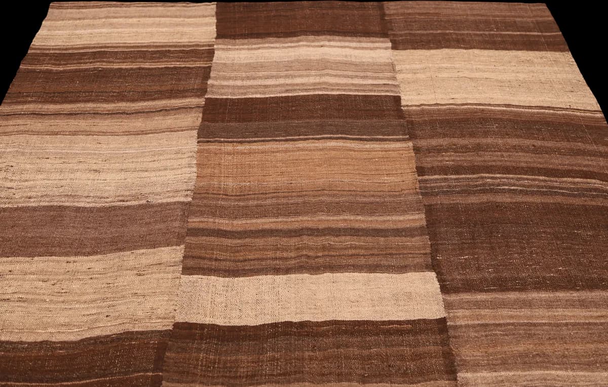 Kelim — Kelim Pars, 218 × 194 cm — detail | RUGSOCIETE