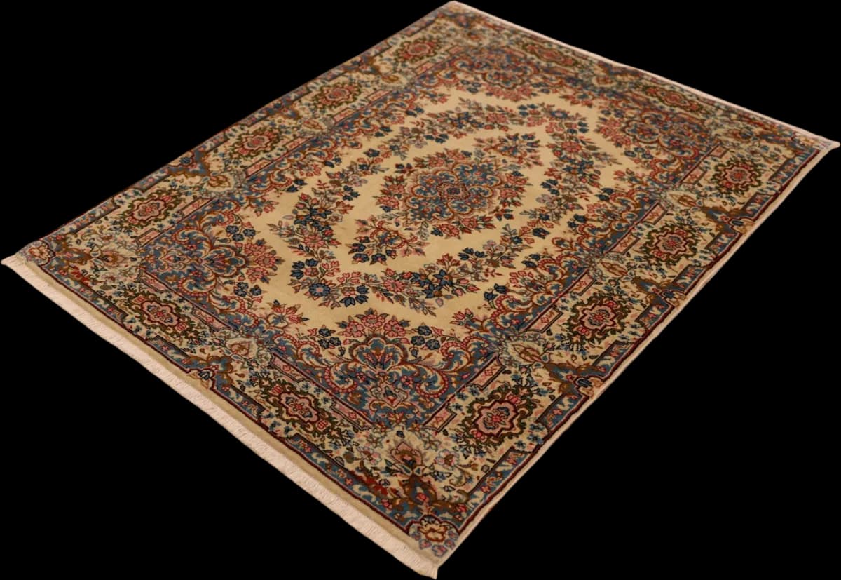 Kerman — Ravar, 148 × 112 cm — detail | RUGSOCIETE