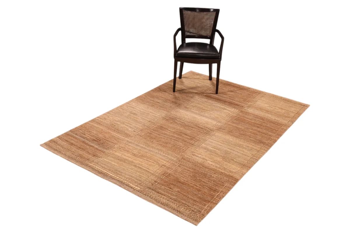 Gabbeh — Lori-Pars, 238 × 175 cm — detail | RUGSOCIETE