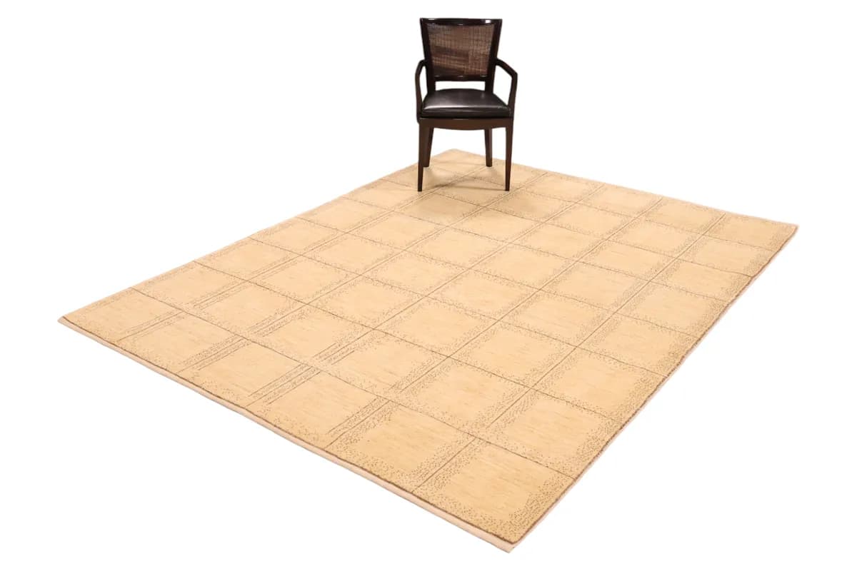Gabbeh — Lori-Pars, 283 × 221 cm — detail | RUGSOCIETE