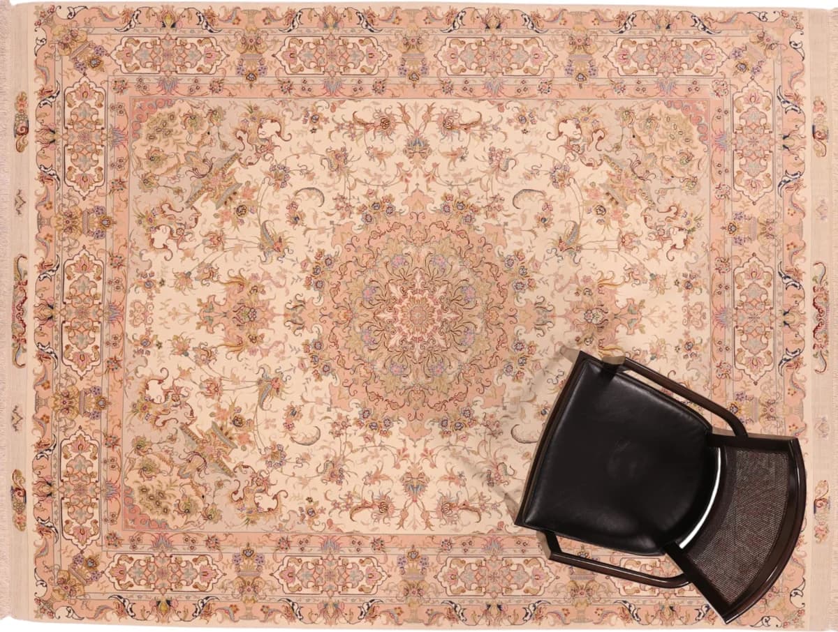 Tabriz 55 rug — close-up of the weave and pile | RUGSOCIETE