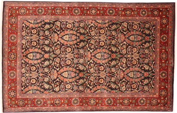 Hand-knotted Sarough, 196 × 125 cm