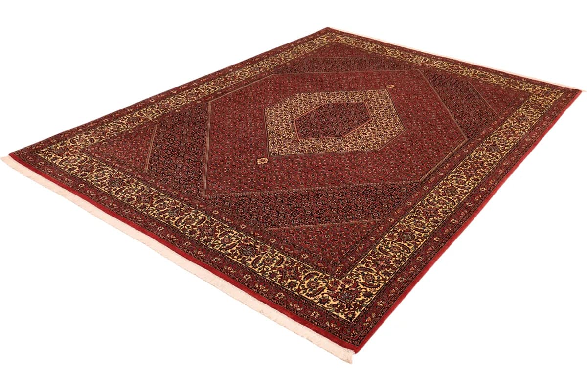 Tabriz — Tabriz Mahi (IN), 299 × 251 cm — detail | RUGSOCIETE