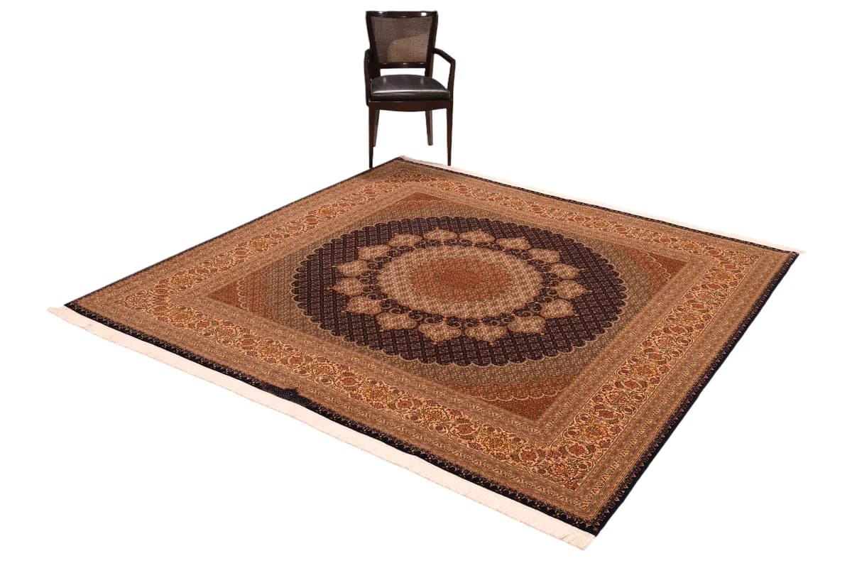 Tabriz — Tabriz Exkl.W.S., 250 × 255 cm — detail | RUGSOCIETE