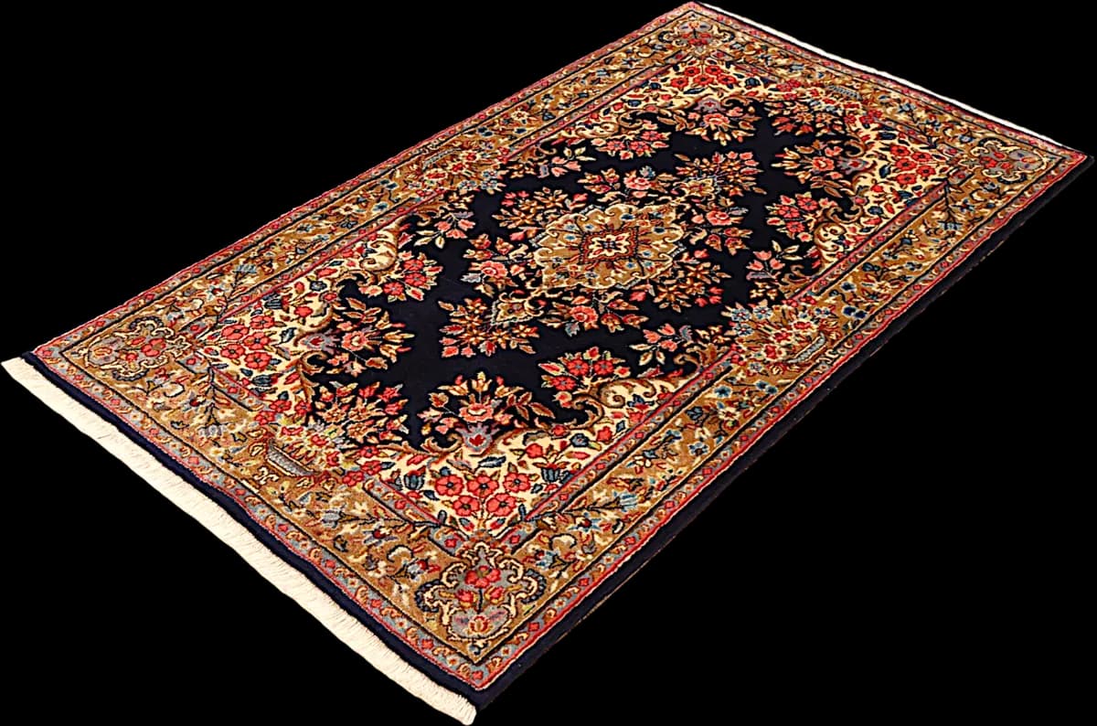Kerman — Kerman, 156 × 87 cm — detail | RUGSOCIETE