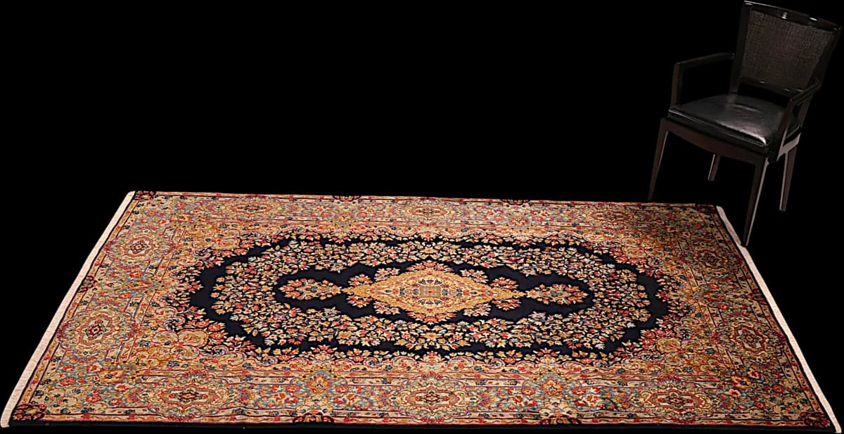 Kerman — Ravar, 266 × 149 cm — detail | RUGSOCIETE