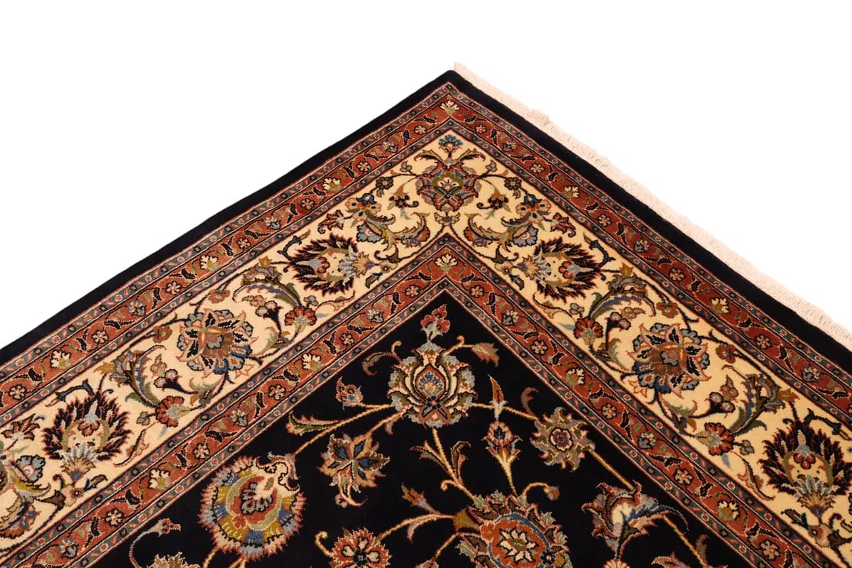 Mashad — Khorasan, 340 × 247 cm — detail | RUGSOCIETE