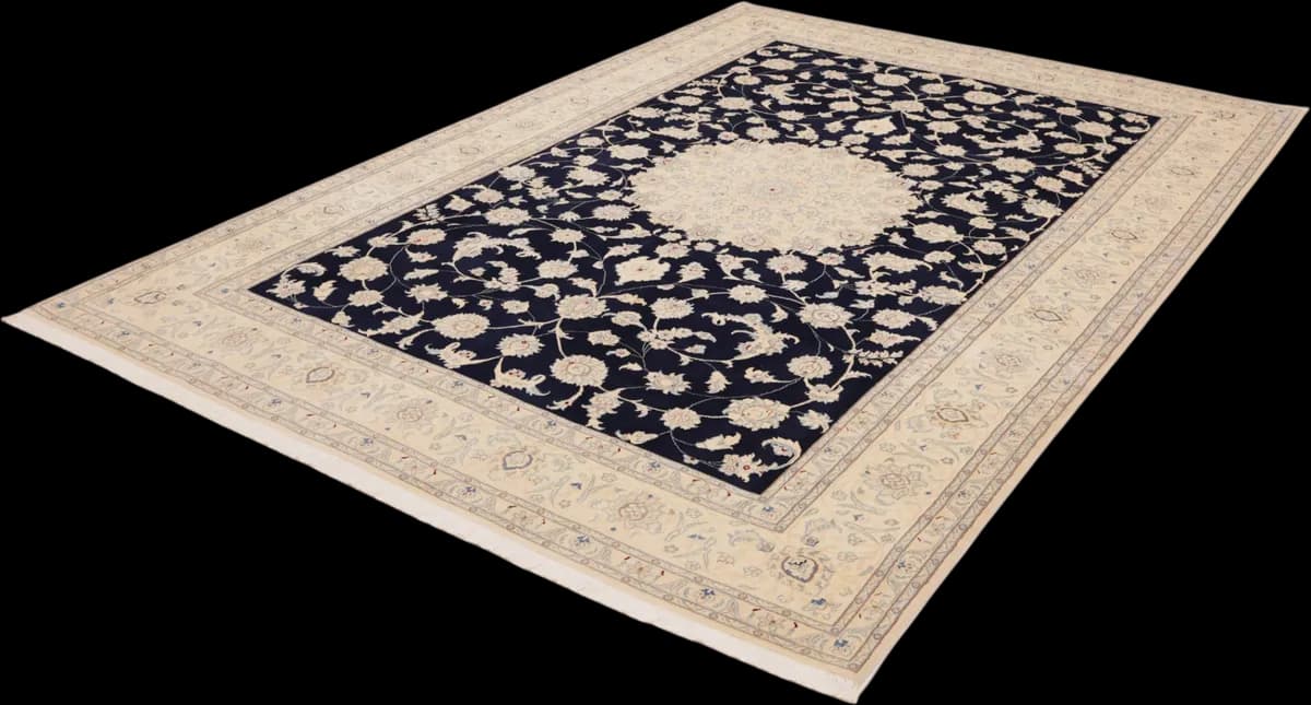 Nain 9La — Nain Excl. W.S., 298 × 198 cm — detail | RUGSOCIETE