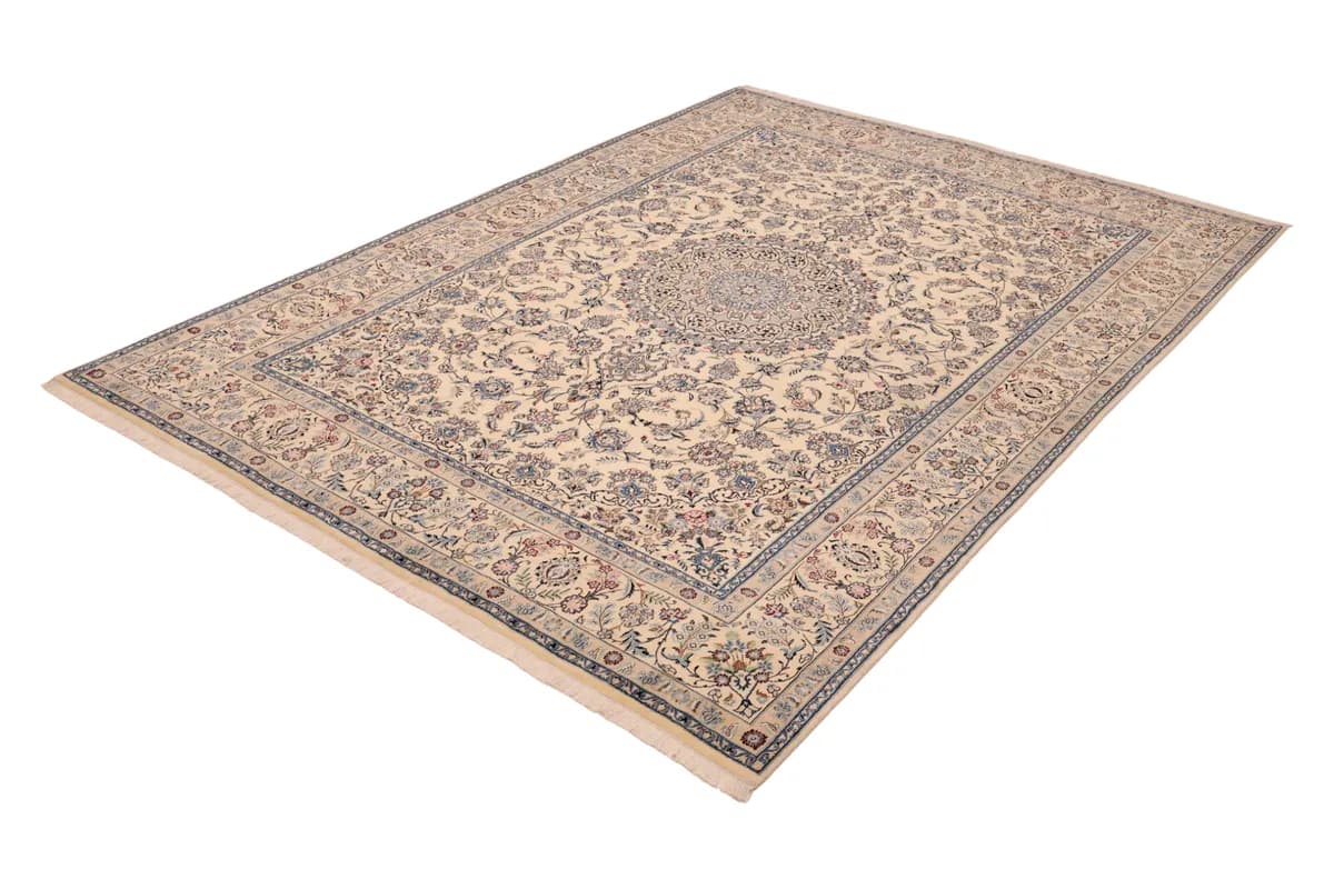 Nain 9La — Nain Excl. W.S., 347 × 246 cm — detail | RUGSOCIETE