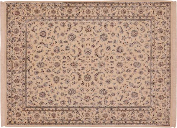 Hand-knotted Nain, 268 × 201 cm
