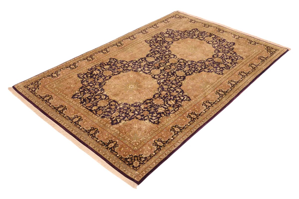 Kashan — Kashan W.S., 208 × 133 cm — detail | RUGSOCIETE