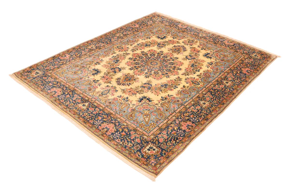 Kerman — Ravar, 246 × 199 cm — detail | RUGSOCIETE