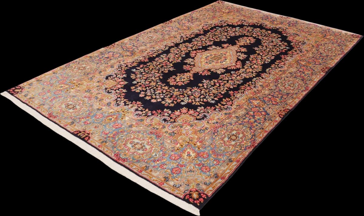 Kerman — Ravar, 269 × 160 cm — detail | RUGSOCIETE
