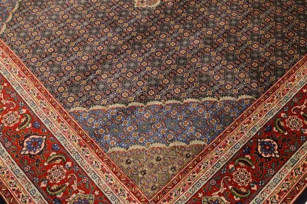 Ardabil rug — view 8, 326 × 201 cm | RUGSOCIETE