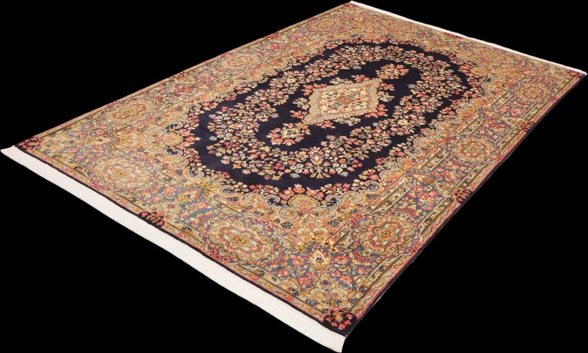 Kerman — Ravar, 240 × 153 cm — detail | RUGSOCIETE
