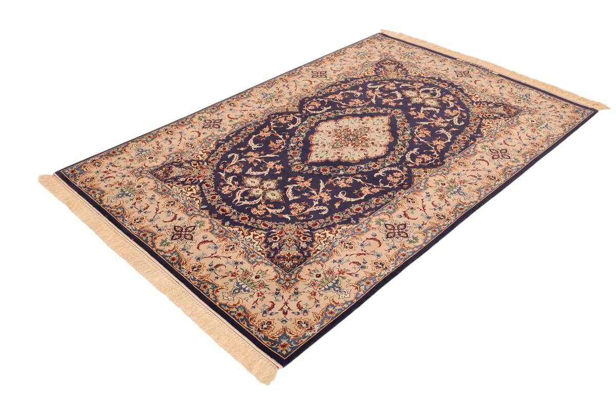 Isfahan — Isfahan, 200 × 127 cm — detail | RUGSOCIETE