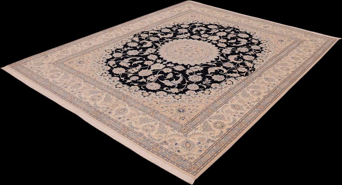 Nain 9La — Nain Excl. W.S., 252 × 200 cm — detail | RUGSOCIETE