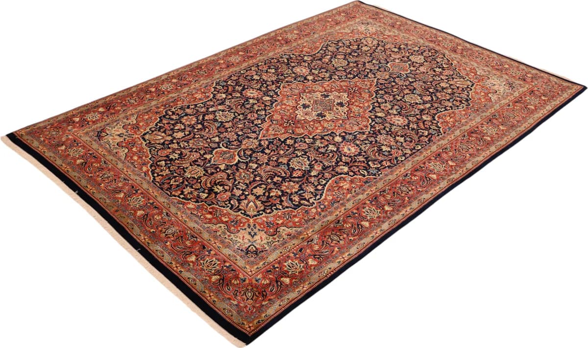 Ilam rug — close-up of the weave and pile | RUGSOCIETE