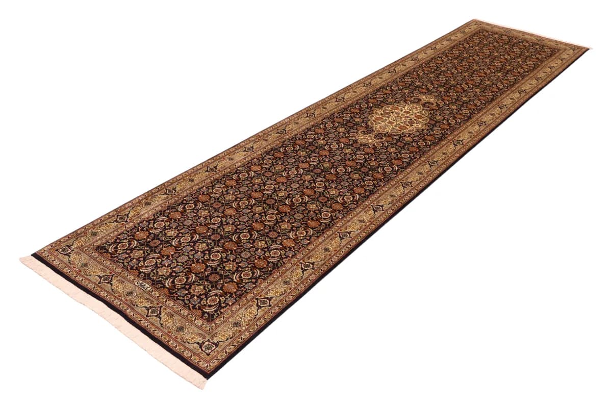 Tabriz — Tabriz Exklusive, 348 × 82 cm — detail | RUGSOCIETE