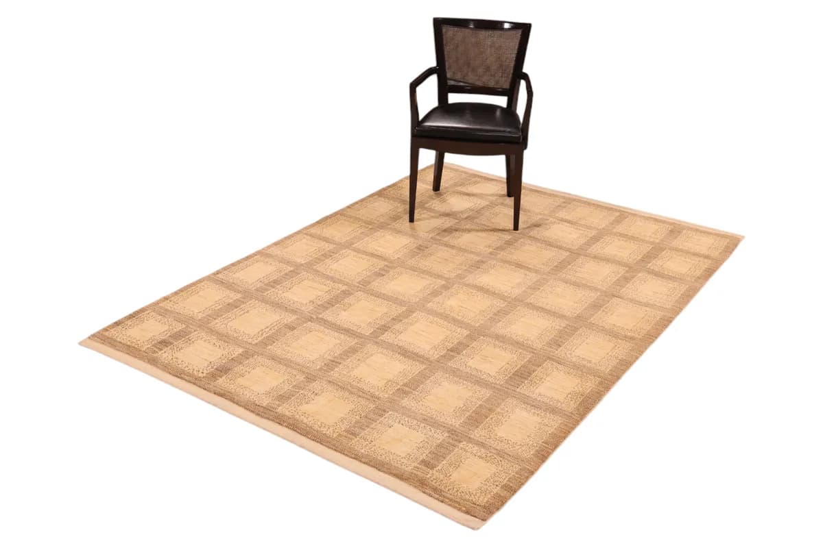 Gabbeh — Lori-Pars, 230 × 174 cm — detail | RUGSOCIETE
