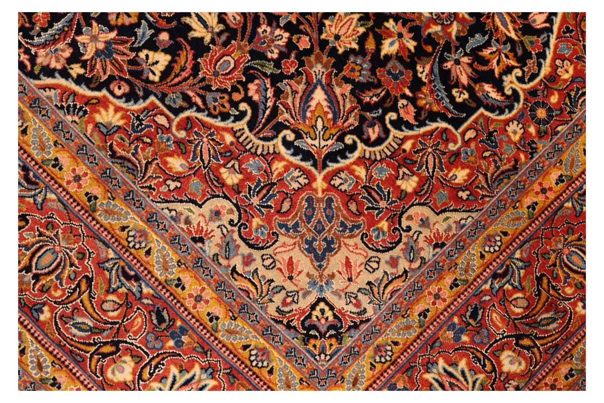 Kashan — Ilam, 199 × 134 cm — detail | RUGSOCIETE