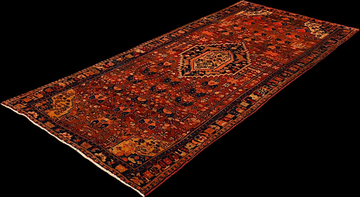 Kordi — Garrous, 323 × 145 cm — detail | RUGSOCIETE