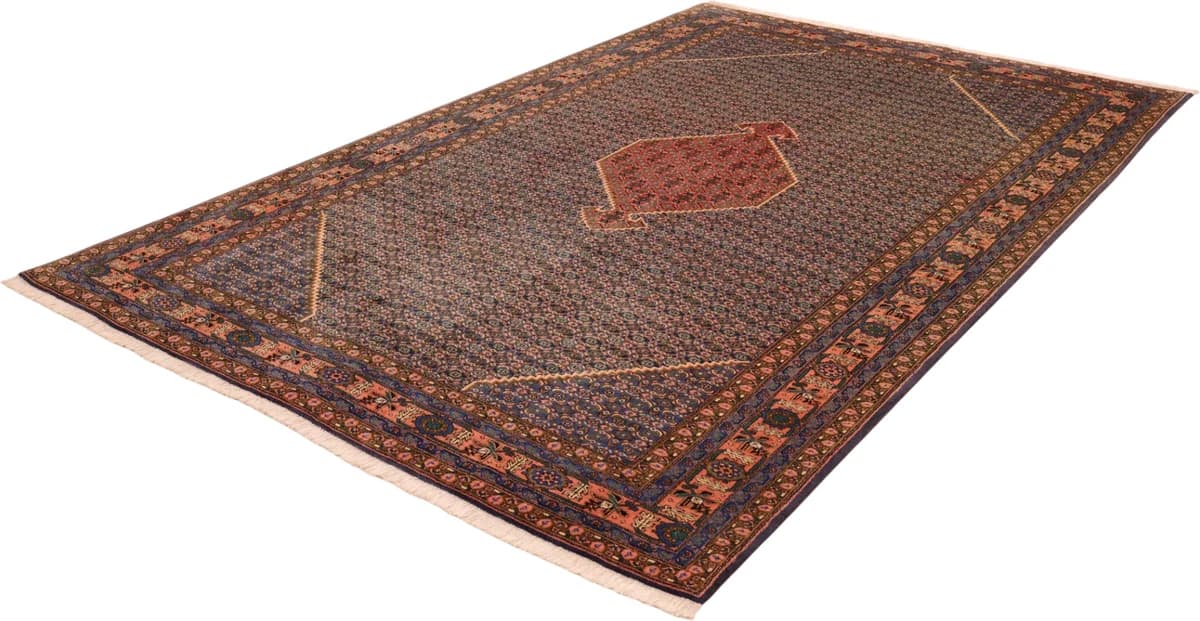 Azerbaijan rug — close-up of the weave and pile | RUGSOCIETE