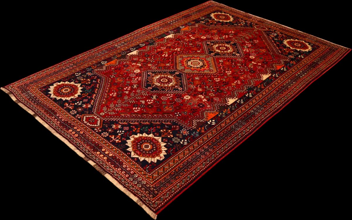 Shiraz — Ghashghai, 279 × 181 cm — detail | RUGSOCIETE
