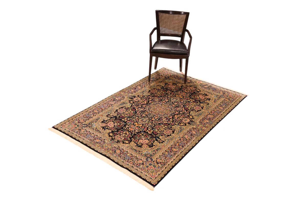 Kerman — Ravar, 203 × 134 cm — detail | RUGSOCIETE