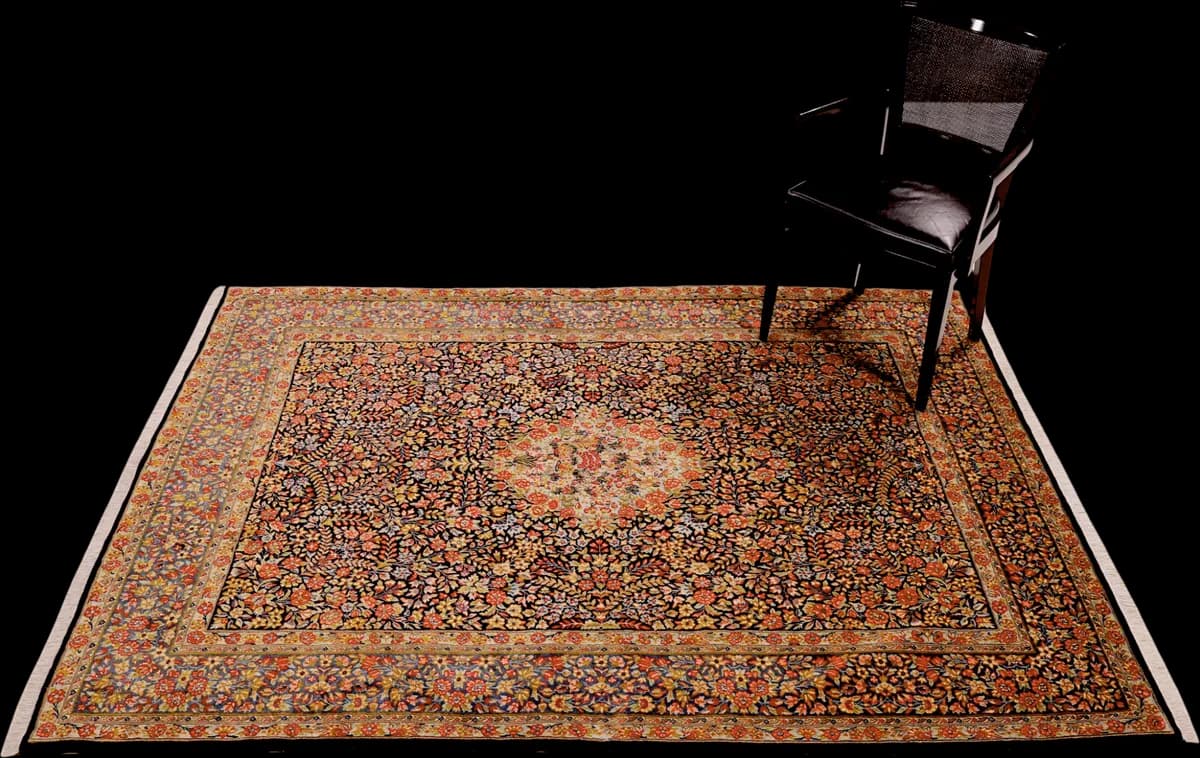 Kerman — Ravar, 224 × 173 cm — detail | RUGSOCIETE