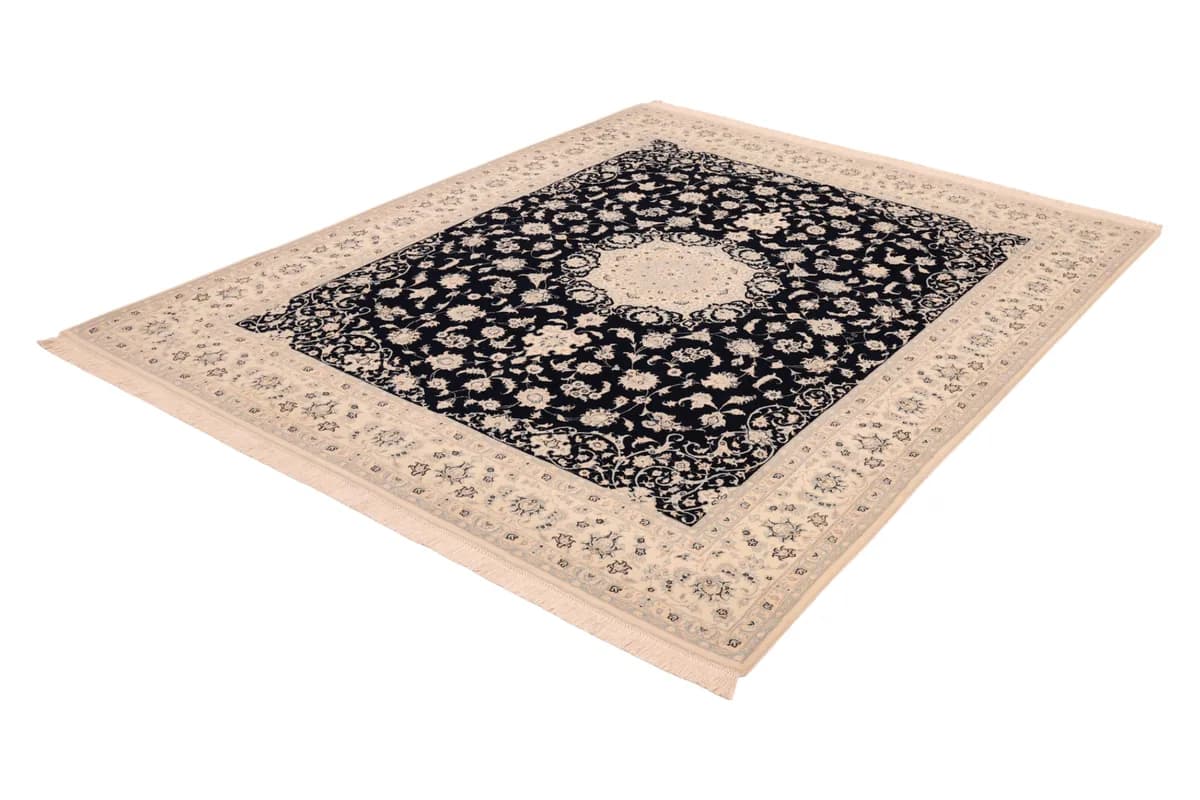 Nain 9La — Nain Excl. W.S., 312 × 249 cm — detail | RUGSOCIETE