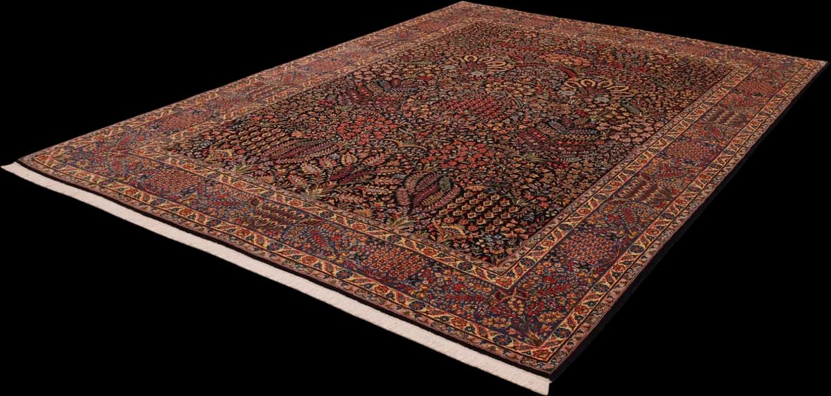 Kerman — Ravar, 344 × 247 cm — detail | RUGSOCIETE