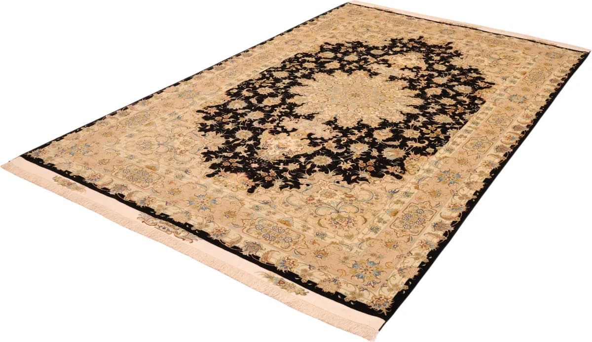 Tabriz 55 rug — close-up of the weave and pile | RUGSOCIETE