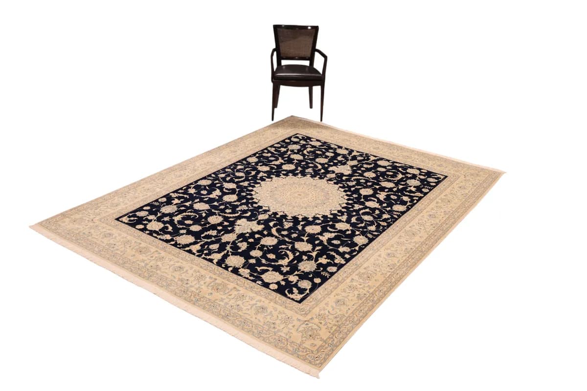 Nain 9La — Nain Excl. W.S., 293 × 223 cm — detail | RUGSOCIETE