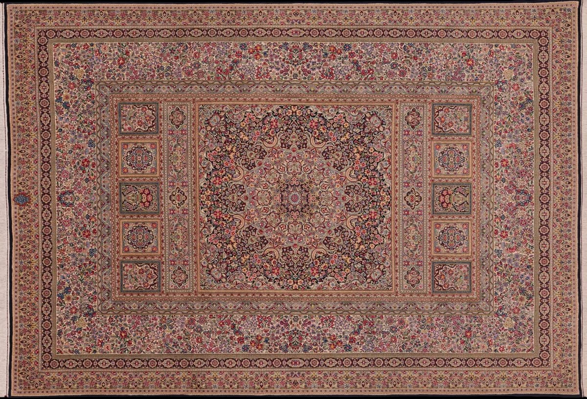 Kerman — Rafsanjan, 304 × 211 cm — detail | RUGSOCIETE