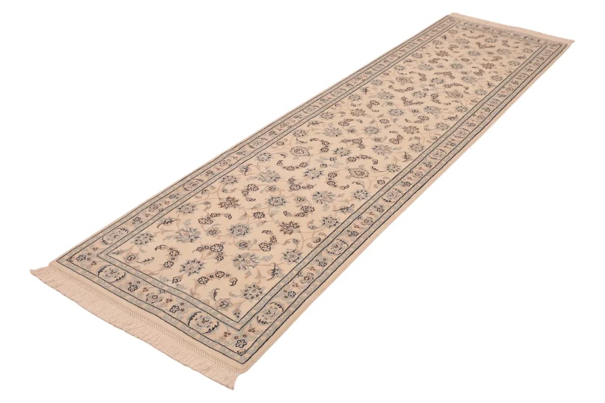 Nain 9La — Nain, 310 × 80 cm — detail | RUGSOCIETE