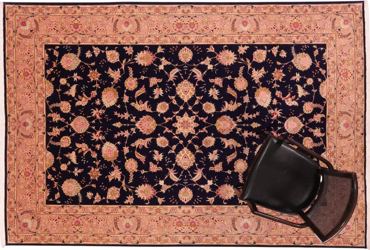 Tabriz rug — close-up of the weave and pile | RUGSOCIETE